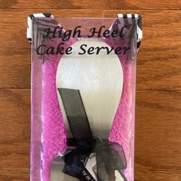 Wild Eye Designs High Heel Cake Server - Picture 4 of 12